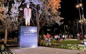 Plaza Hipólito Irigoyen