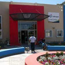 Polideportivo municipal y natatorio en la Paz